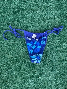 NWOT Luxsea Reversible Blue Hawaiian Floral Tie Side Thong Bikini Bottom Size SM